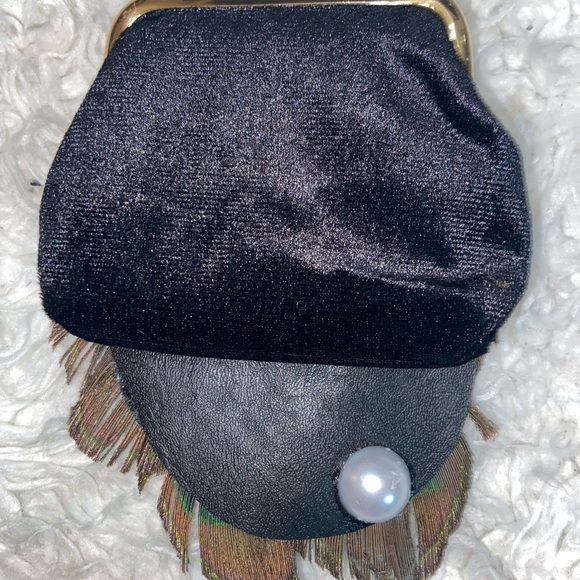 “ROYALTY”Mini Peacock Feath. Coin Purse/Pill “Box” - Picture 5 of 13